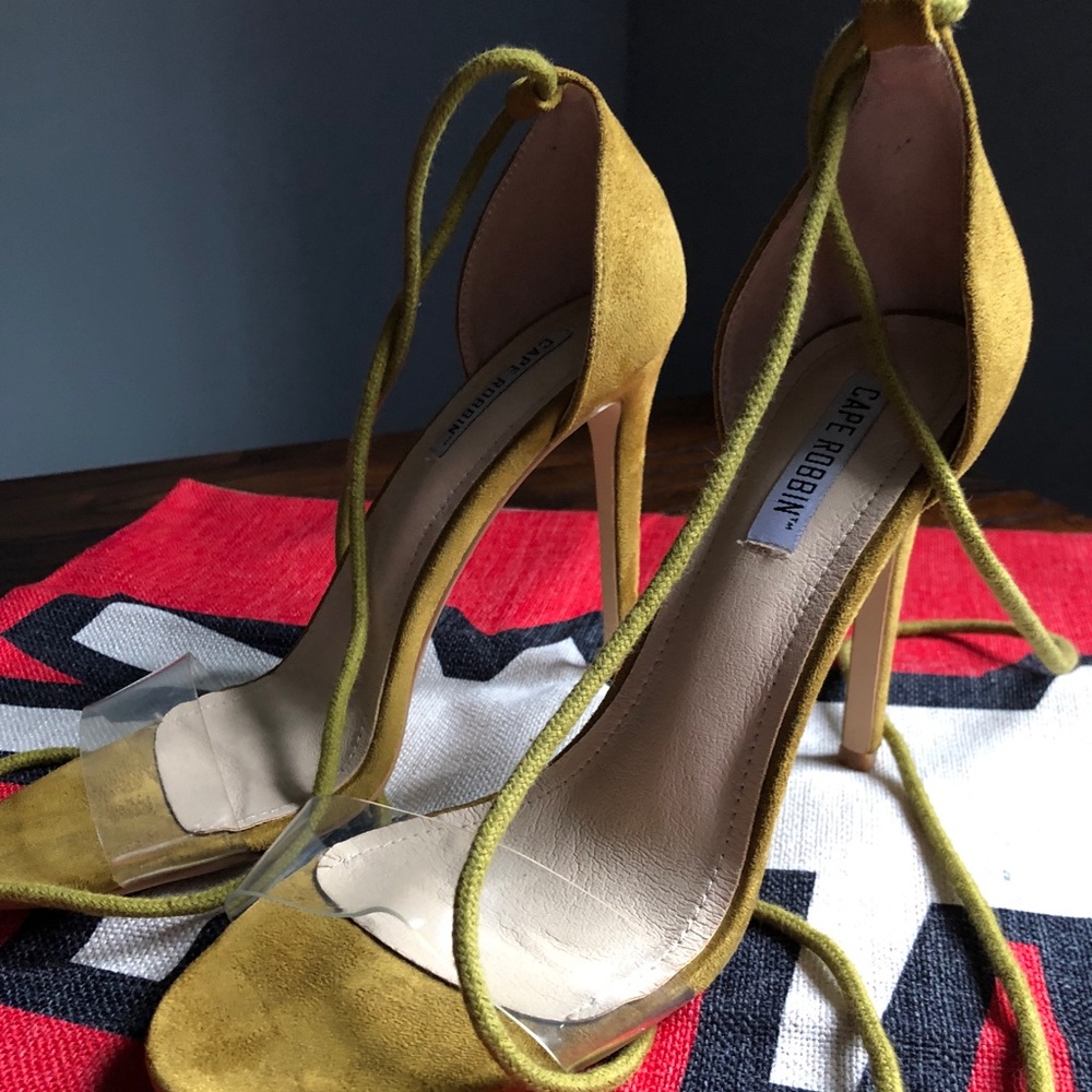 Cape Robbin brand new strappy sandals